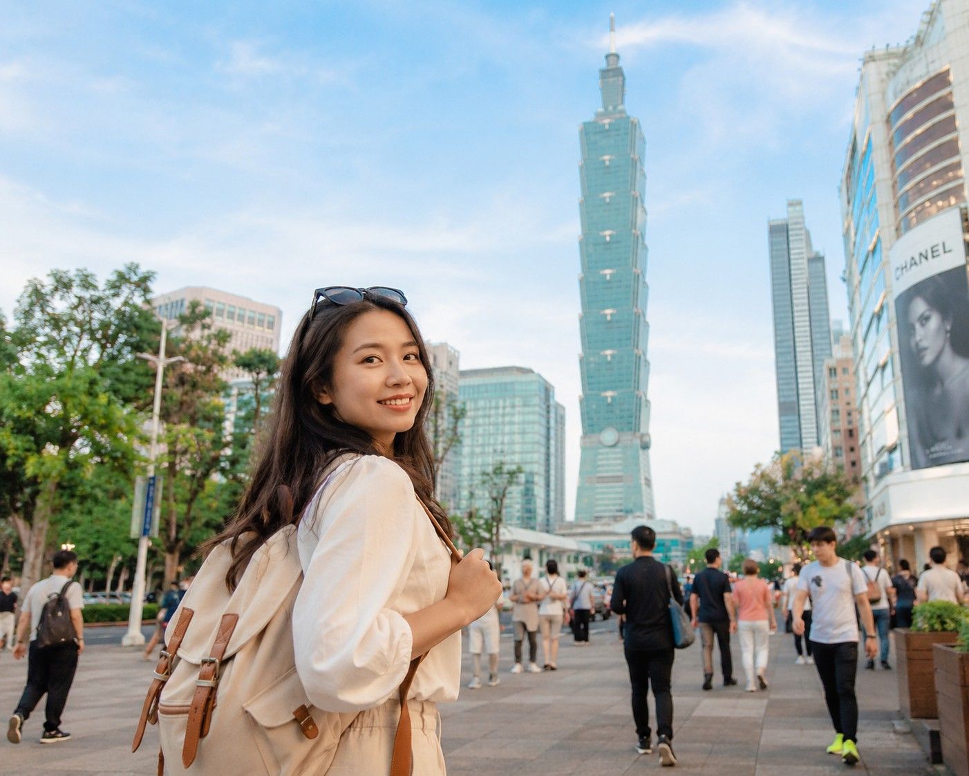 A female traveller in Taipei
