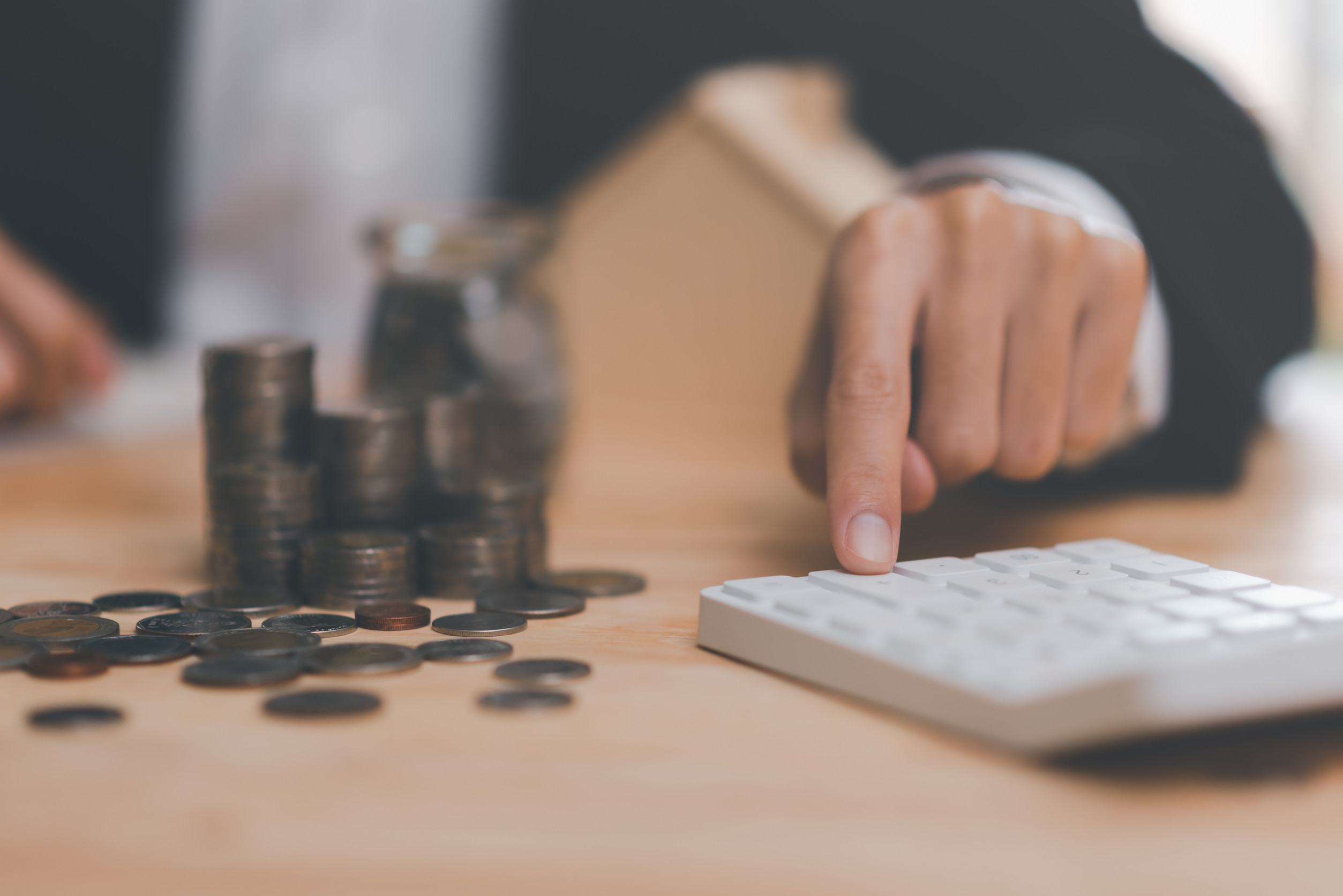 Real Estate Agents Calculate Interest Rates For Clients Investment